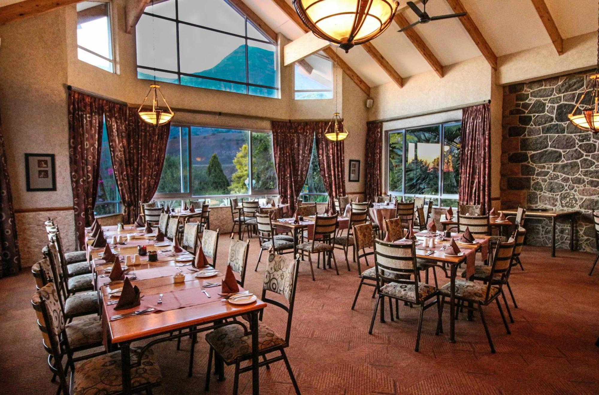 Cathedral Peak Hotel Winterton Exterior foto